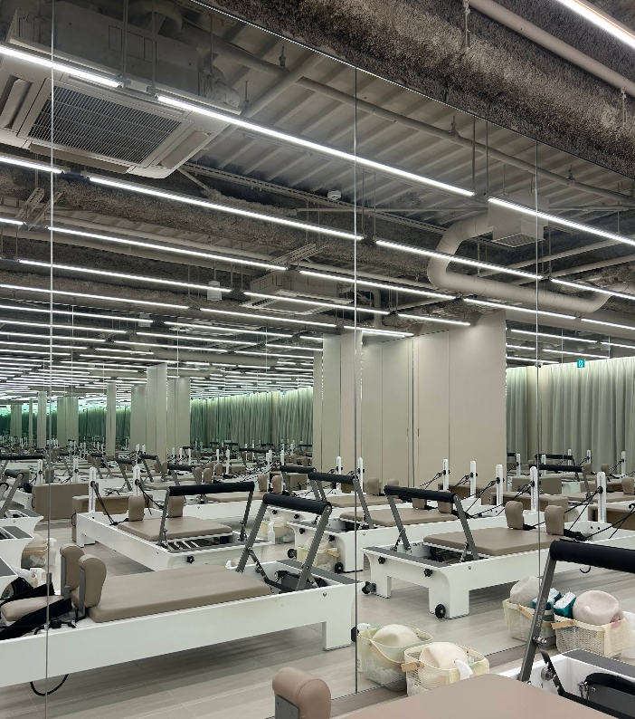 the SILK(ザシルク) 店舗内