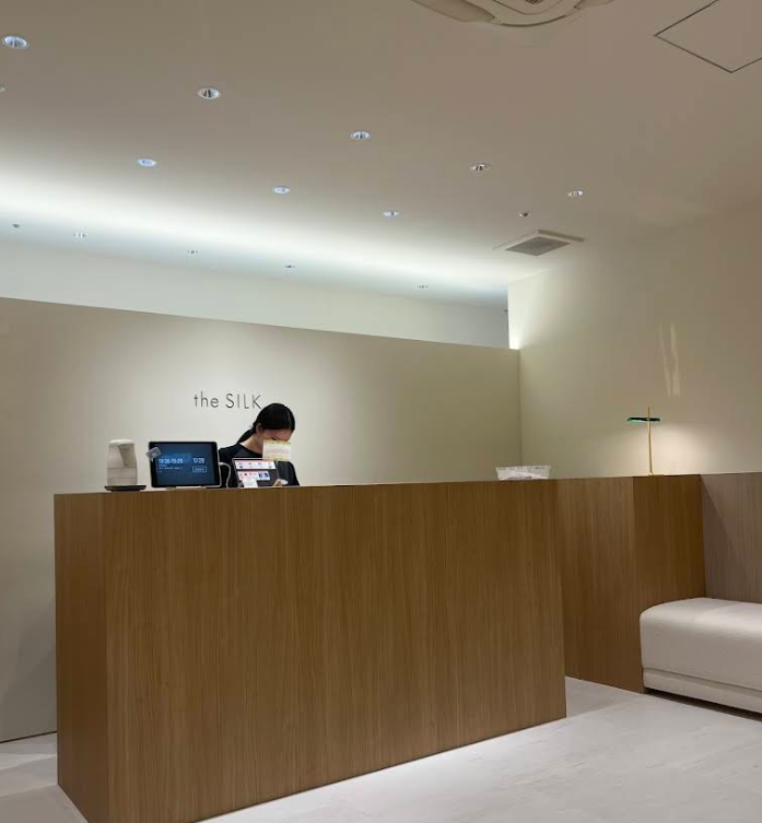 the SILK(ザシルク) 店舗内